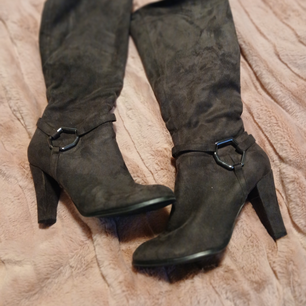 Elegant Black Suede Heeled Boots for Women
